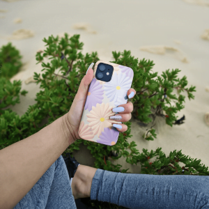 Handyhülle mit glänzender oder matter Oberfläche und vollflächigem rundum Druck. Individuelle Anpassung und schlankes Design vereinen optimalen Schutz und Persönlichkeit.