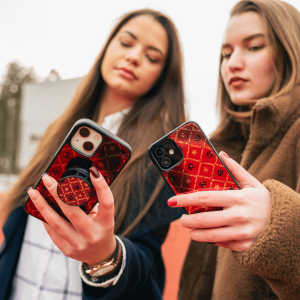 Handyhülle aus robustem, schwarzem TPU-Material und hochwertigem HD-Druck. Individuelle Anpassung und angenehme Handhabung vereinen optimalen Schutz und Persönlichkeit.