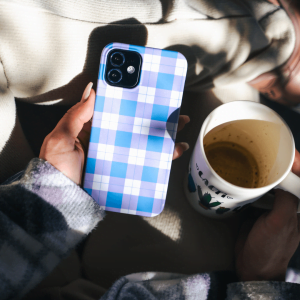 Handyhülle mit glänzender oder matter Oberfläche und vollflächigem rundum Druck. Individuelle Anpassung und schlankes Design vereinen optimalen Schutz und Persönlichkeit.