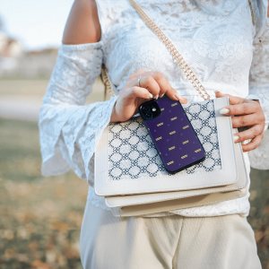 Handyhülle aus robustem, schwarzem TPU-Material und hochwertigem HD-Druck. Individuelle Anpassung und angenehme Handhabung vereinen optimalen Schutz und Persönlichkeit.