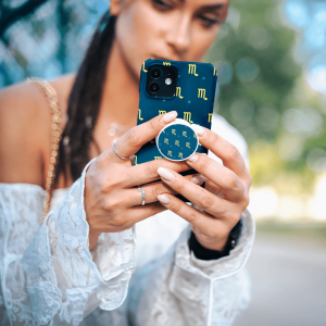 Handyhülle mit glänzender oder matter Oberfläche und vollflächigem rundum Druck. Individuelle Anpassung und schlankes Design vereinen optimalen Schutz und Persönlichkeit.