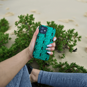 Handyhülle mit glänzender oder matter Oberfläche und vollflächigem rundum Druck. Individuelle Anpassung und schlankes Design vereinen optimalen Schutz und Persönlichkeit.